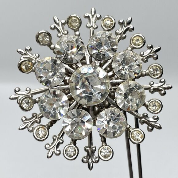 Vintage Coro White Glass Snow Flake Floral Brooch Pin Statement Stunning Bold - Picture 2 of 8